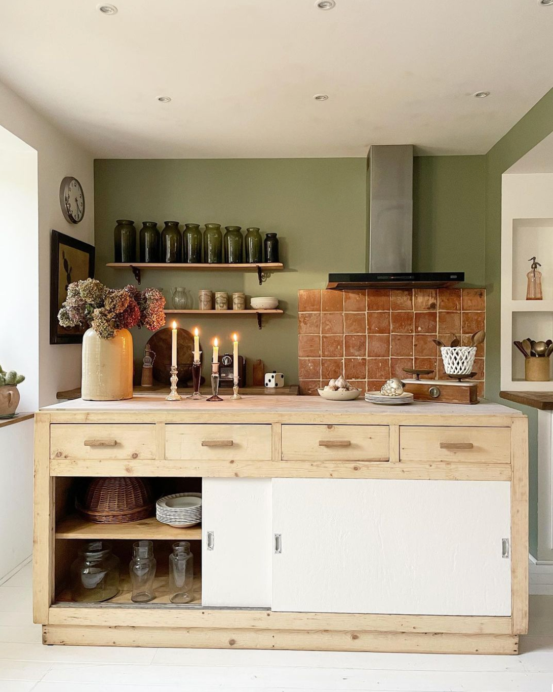 Clotilde Vente Kitchen